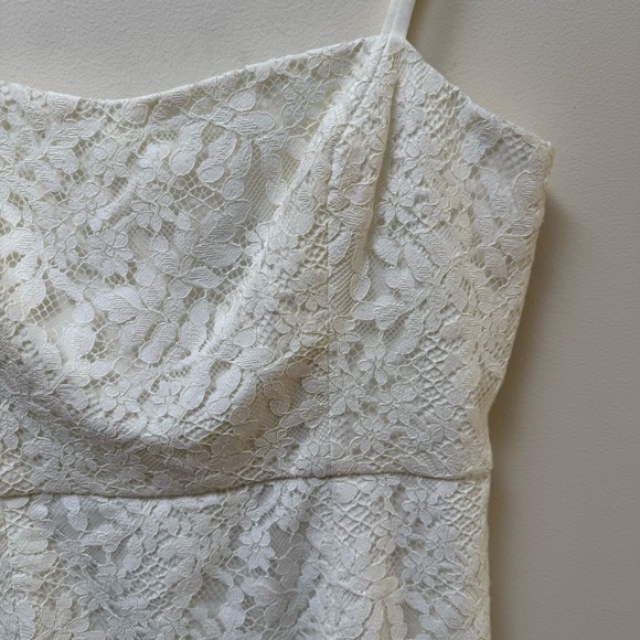 Bardot NWT Lace Dress - Picture 3 of 9